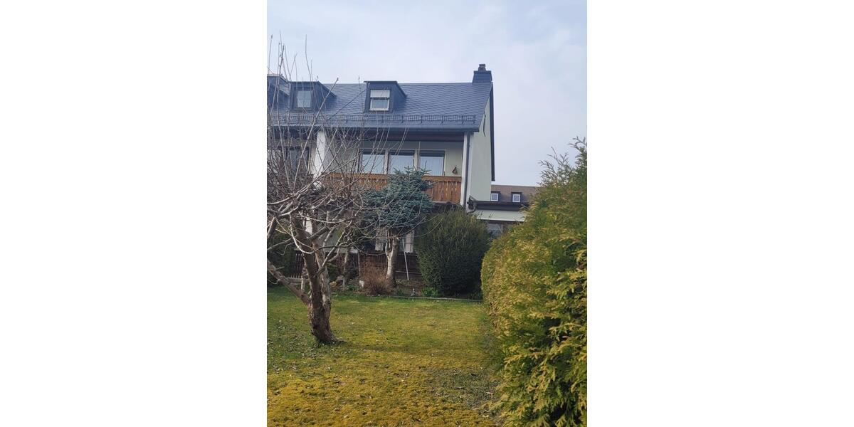 Reihenhaus Selb - 4 Zimmer, 100 m&sup2;, 185.000&euro; | Angebot:24102822