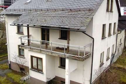 Haus Geroldsgrün - 12 Zimmer, 360 m&sup2;, 165.000&euro; | Angebot:26128300