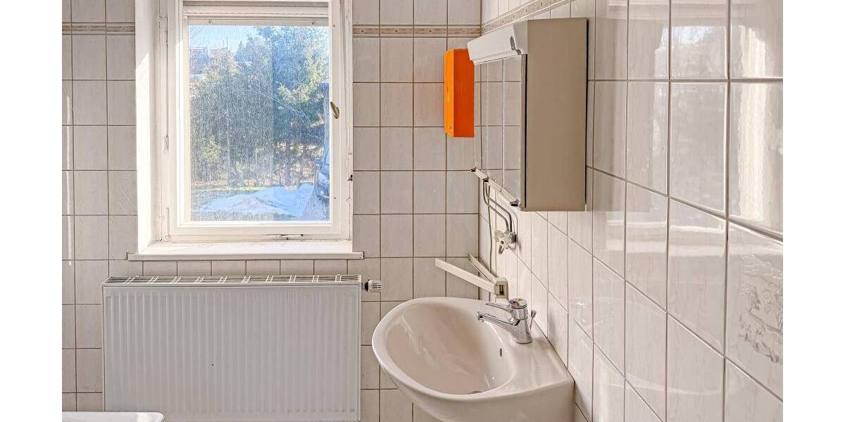 Doppelhaushälfte Rosenthal am Rennsteig - 4 Zimmer, 120 m&sup2;, 49.900&euro; | Angebot:25779276