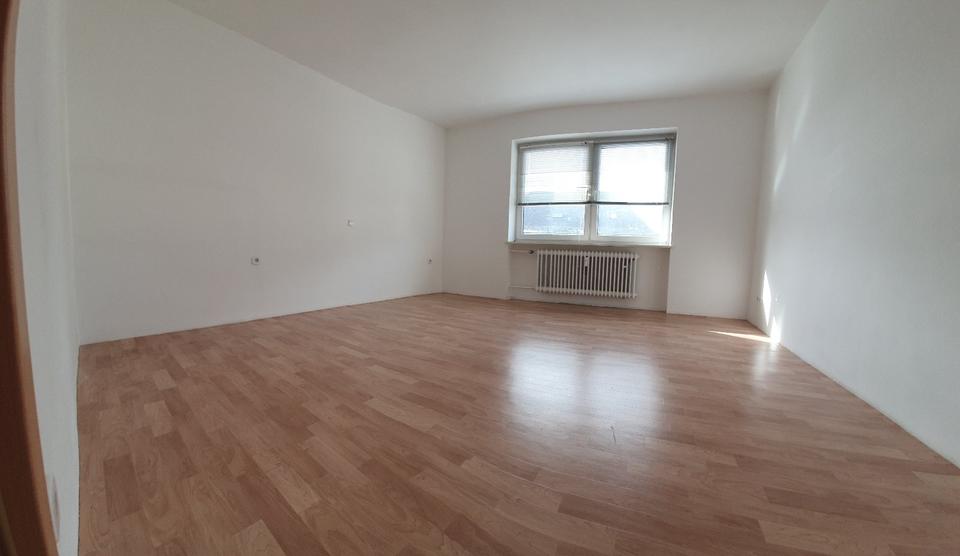 Etagenwohnung Schönwald - 3 Zimmer, 79 m&sup2;, 490&euro; | Angebot:25922032