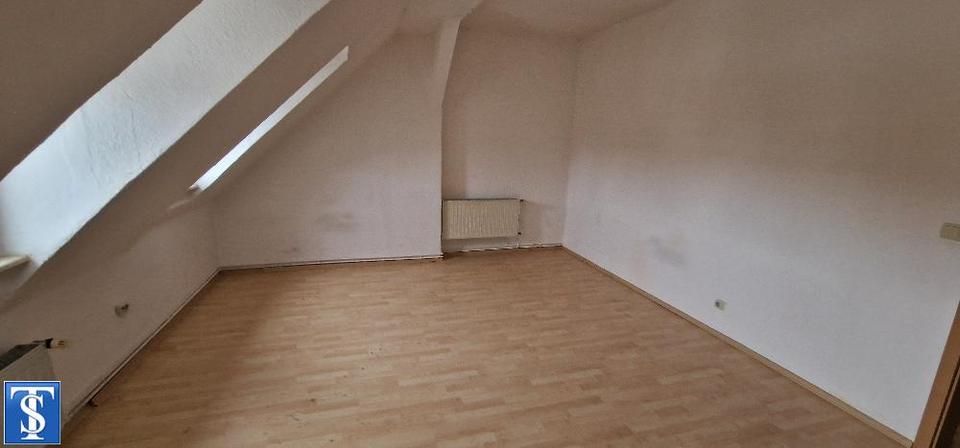 Etagenwohnung Plauen Bahnhofsvorstadt - 3 Zimmer, 85 m&sup2;, 425&euro; | Angebot:23870706
