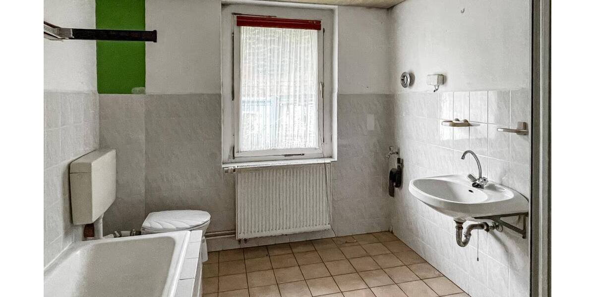 Mehrfamilienhaus, Wohnhaus Rosenthal am Rennsteig - 1 Zimmer, 240 m&sup2;, 69.900&euro; | Angebot:25700825