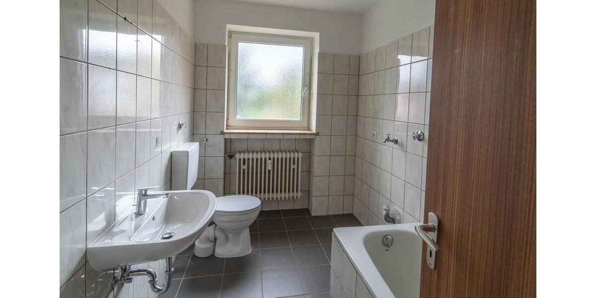 Etagenwohnung Selb - 3 Zimmer, 75 m&sup2;, 490&euro; | Angebot:23181268