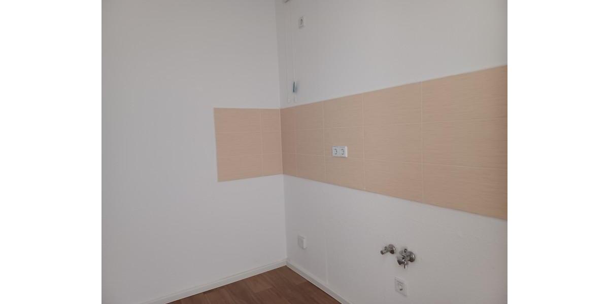Etagenwohnung Plauen - 1 Zimmer, 31 m&sup2;, 185&euro; | Angebot:26006940