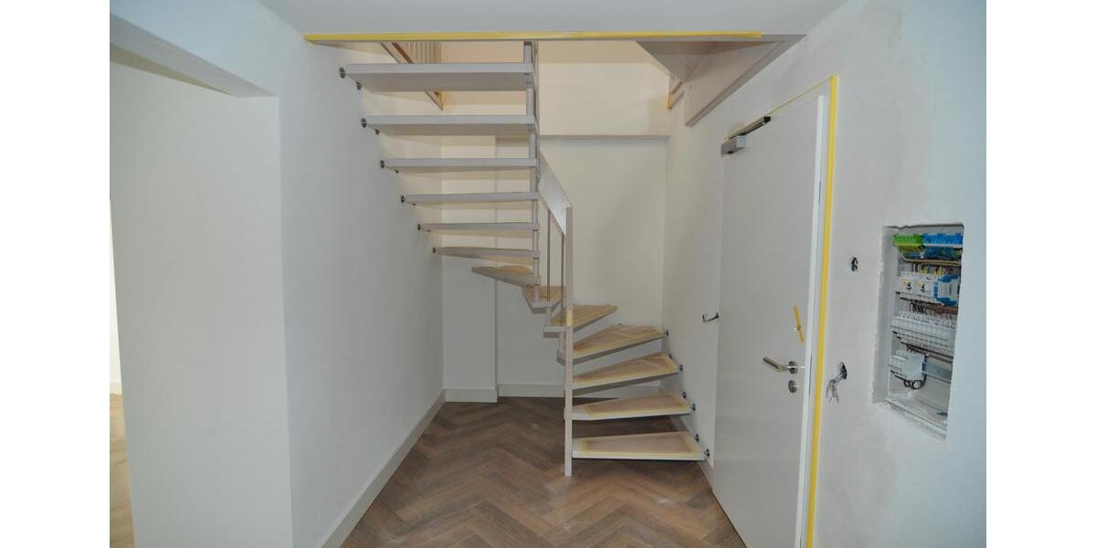 Etagenwohnung Plauen - 5 Zimmer, 163 m&sup2;, 1.250&euro; | Angebot:23390857