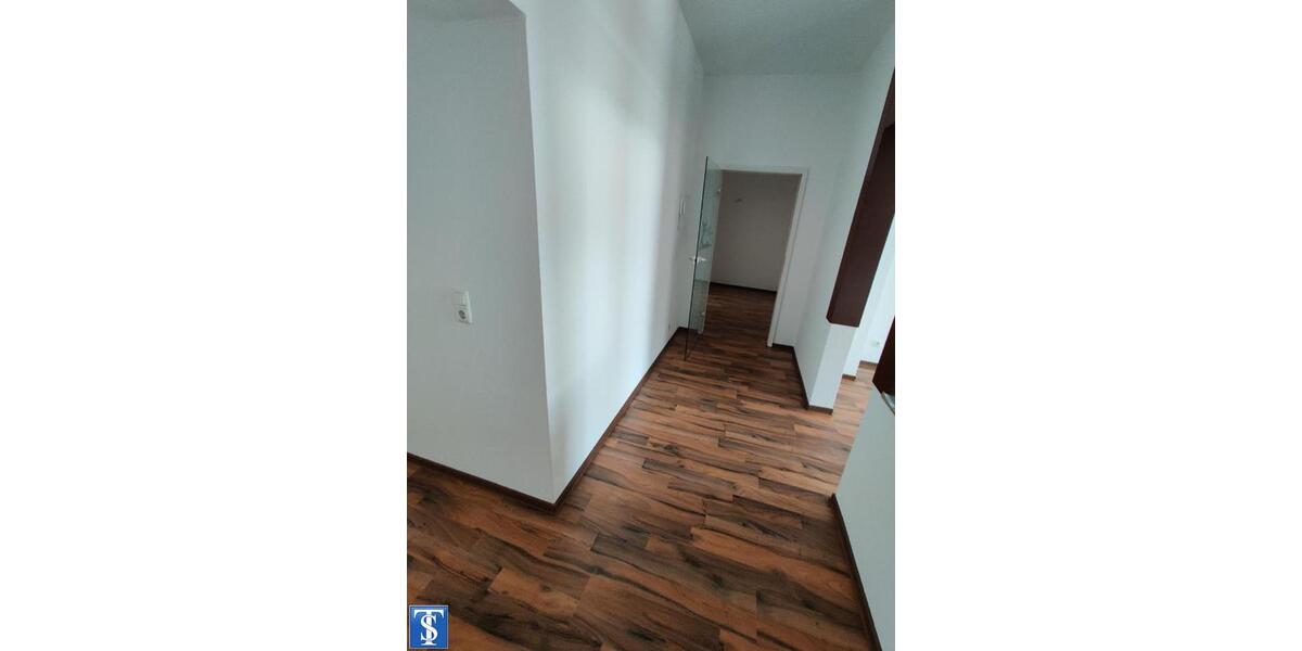 Etagenwohnung Plauen - 4 Zimmer, 92 m&sup2;, 550&euro; | Angebot:25710534