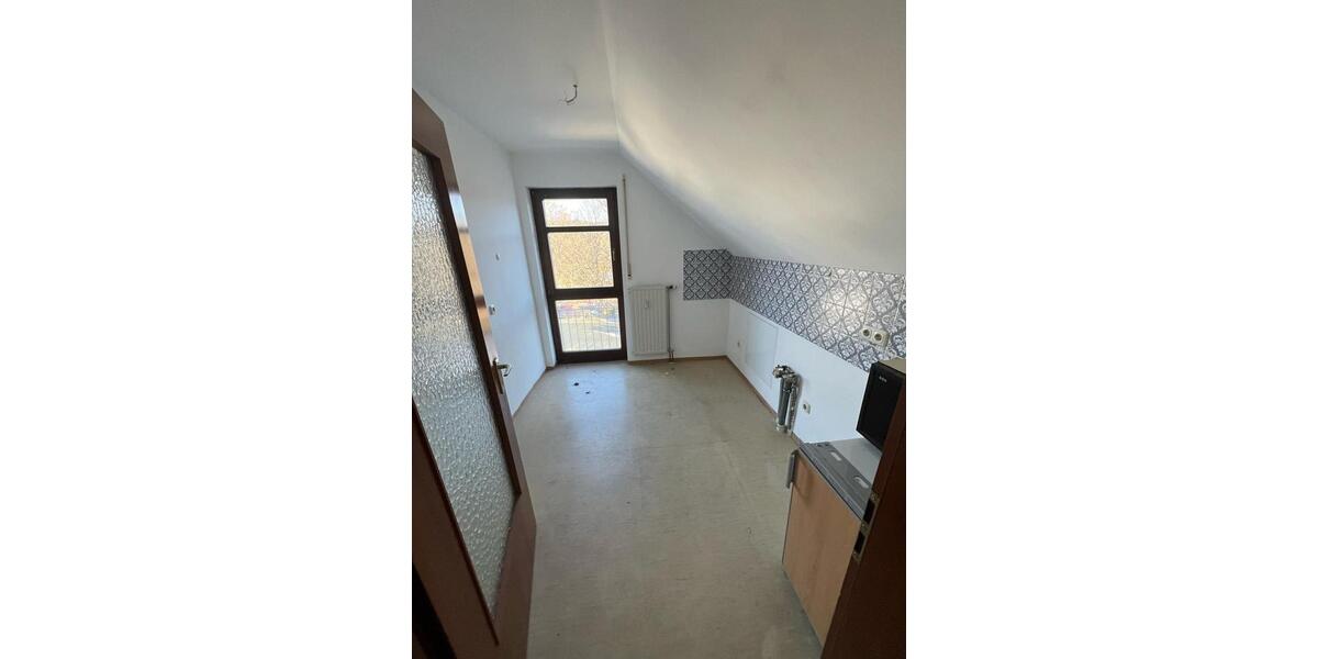 Dachgeschoßwohnung Naila - 1 Zimmer, 58 m&sup2;, 375&euro; | Angebot:24474413