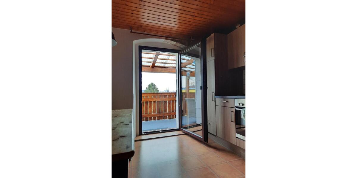 Dachgeschoßwohnung Hof Altstadt - 3 Zimmer, 78 m&sup2;, 529&euro; | Angebot:25086743