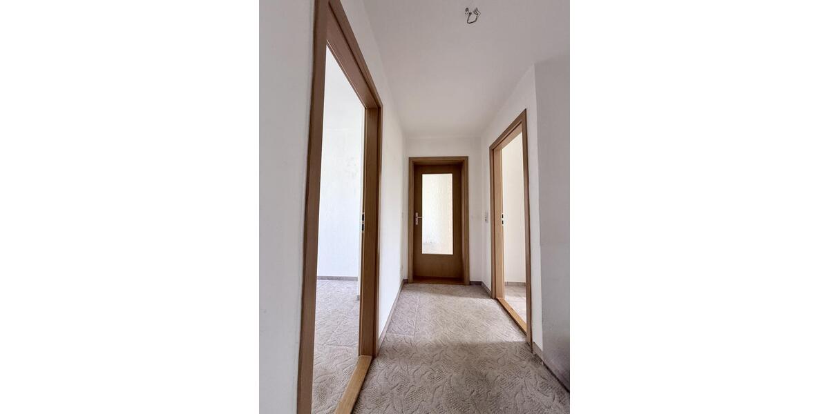 Etagenwohnung Plauen Bahnhofsvorstadt - 3 Zimmer, 57 m&sup2;, 300&euro; | Angebot:24847401