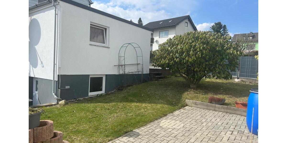 Doppelhaushälfte Helmbrechts - 4 Zimmer, 100 m&sup2;, 155.000&euro; | Angebot:26086442