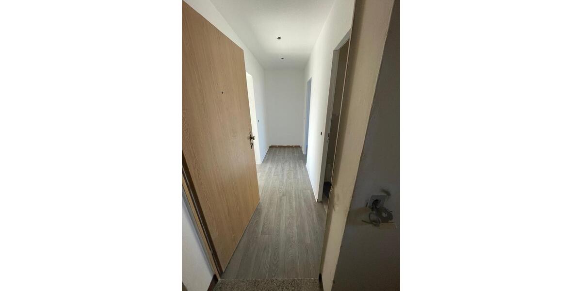 Etagenwohnung Bad Lobenstein - 1 Zimmer, 25 m&sup2;, 175&euro; | Angebot:26070761