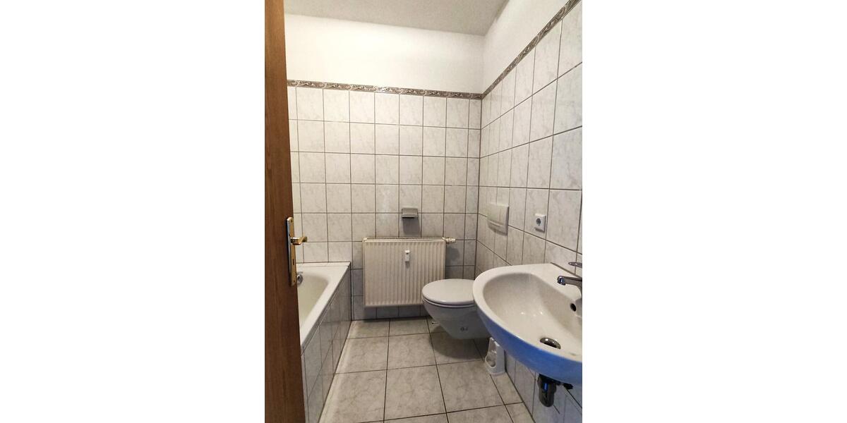 Erdgeschoßwohnung Plauen Altstadt - 2 Zimmer, 66 m&sup2;, 280&euro; | Angebot:25342739