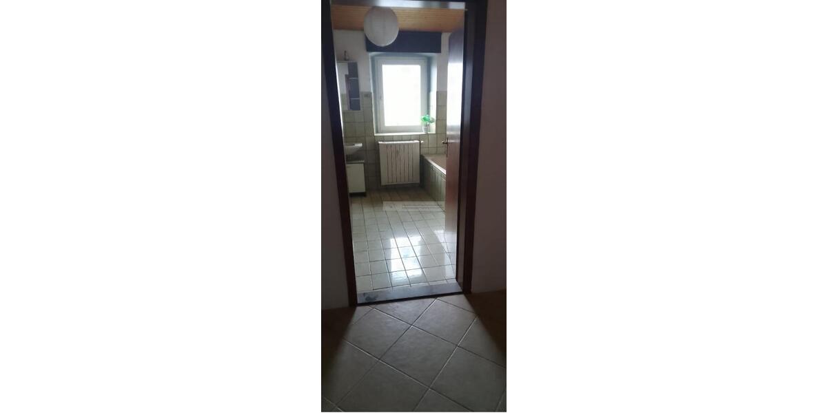Etagenwohnung Weißenstadt - 3.5 Zimmer, 100 m&sup2;, 700&euro; | Angebot:26532034