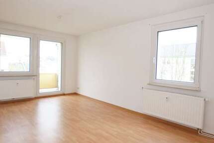 Wohnung Plauen Bahnhofsvorstadt - 3 Zimmer, 58 m&sup2;, 301&euro; | Angebot:25876297