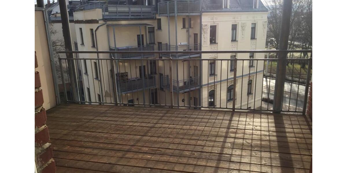 Etagenwohnung Plauen Bahnhofsvorstadt - 3 Zimmer, 97 m&sup2;, 520&euro; | Angebot:26041893