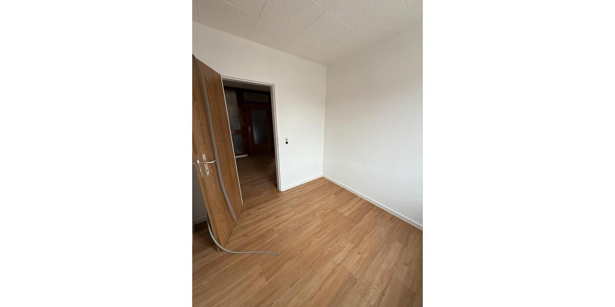 Etagenwohnung Hof Altstadt - 3 Zimmer, 73 m&sup2;, 380&euro; | Angebot:25872178