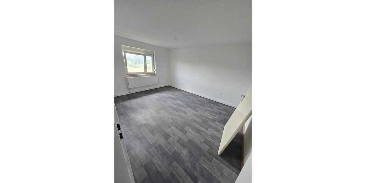 Etagenwohnung Helmbrechts - 3 Zimmer, 51 m&sup2;, 350&euro; | Angebot:26483618