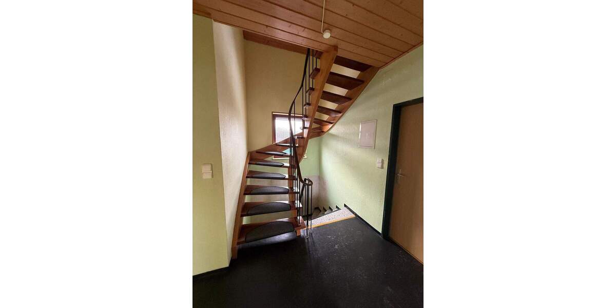 Mehrfamilienhaus, Wohnhaus Nordhalben - 6 Zimmer, 169 m&sup2;, 750&euro; | Angebot:25665892