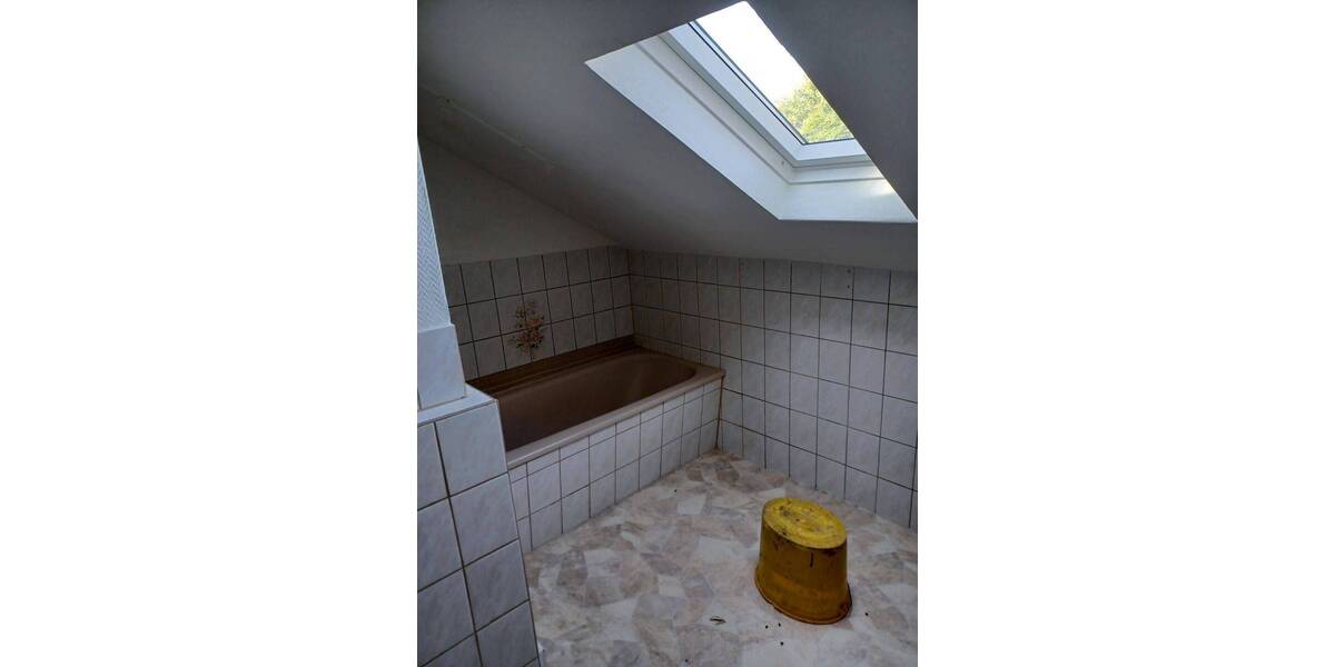 Doppelhaushälfte Pausa - 7 Zimmer, 185 m&sup2;, 65.000&euro; | Angebot:25741449