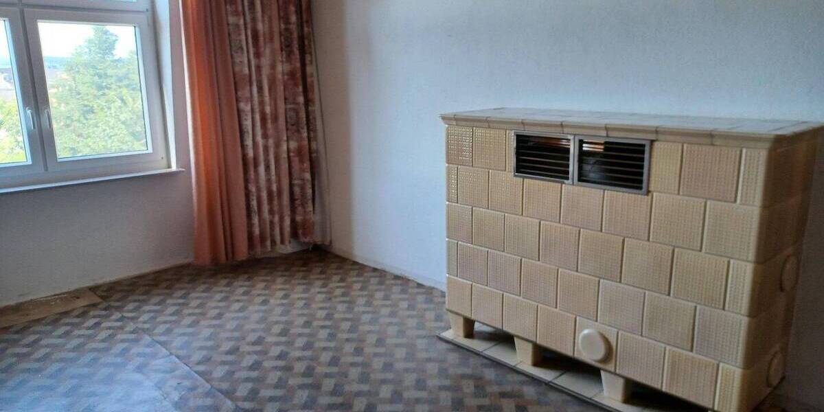 Doppelhaushälfte Pausa - 7 Zimmer, 185 m&sup2;, 65.000&euro; | Angebot:25741449