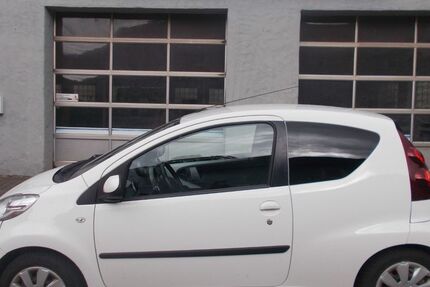 Peugeot 107 141.500 km 2.850 &euro; Döhlau 95182