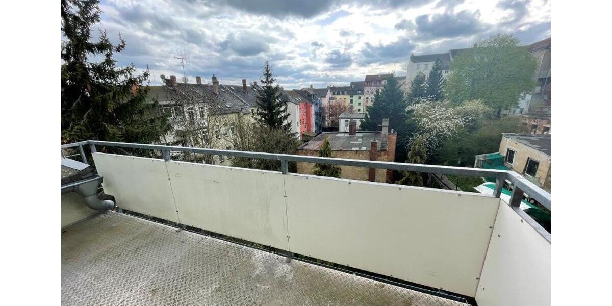 Dachgeschoßwohnung Plauen Bahnhofsvorstadt - 3 Zimmer, 77 m&sup2;, 359&euro; | Angebot:24380244