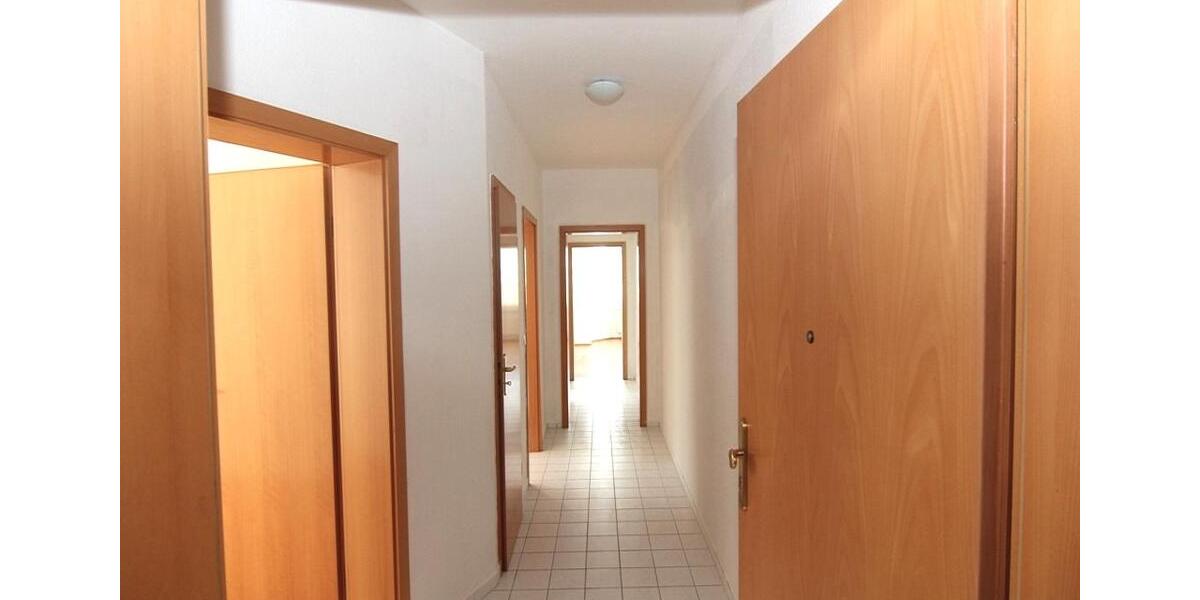Etagenwohnung Plauen Bahnhofsvorstadt - 2 Zimmer, 67 m&sup2;, 390&euro; | Angebot:24491581