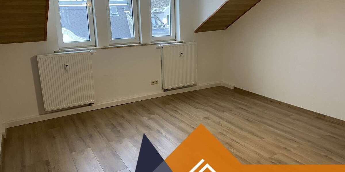 Etagenwohnung Oelsnitz/Vogtl. Vogtl. - 4 Zimmer, 102 m&sup2;, 520&euro; | Angebot:22190345