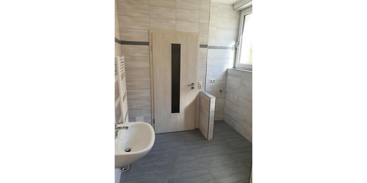 Erdgeschoßwohnung Schleiz - 2 Zimmer, 61 m&sup2;, 420&euro; | Angebot:25377417