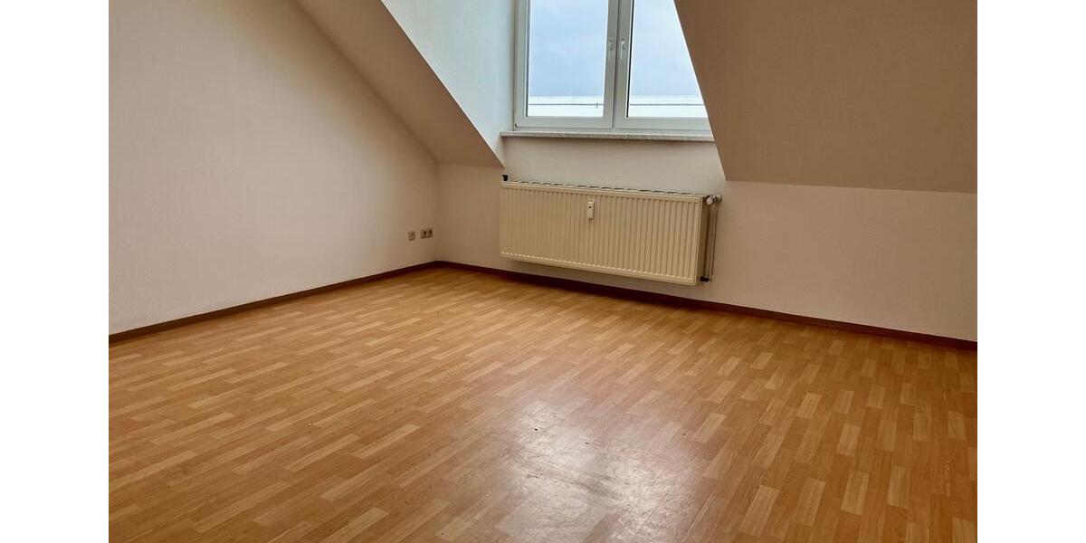 Etagenwohnung Oelsnitz (Vogtland) - 2 Zimmer, 49 m&sup2;, 245&euro; | Angebot:24663736