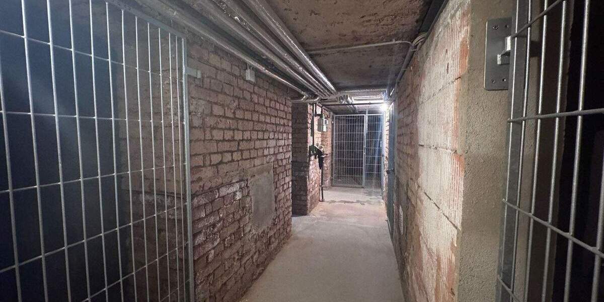 Etagenwohnung Plauen Stadtmitte - 2 Zimmer, 71 m&sup2;, 55.000&euro; | Angebot:25686174