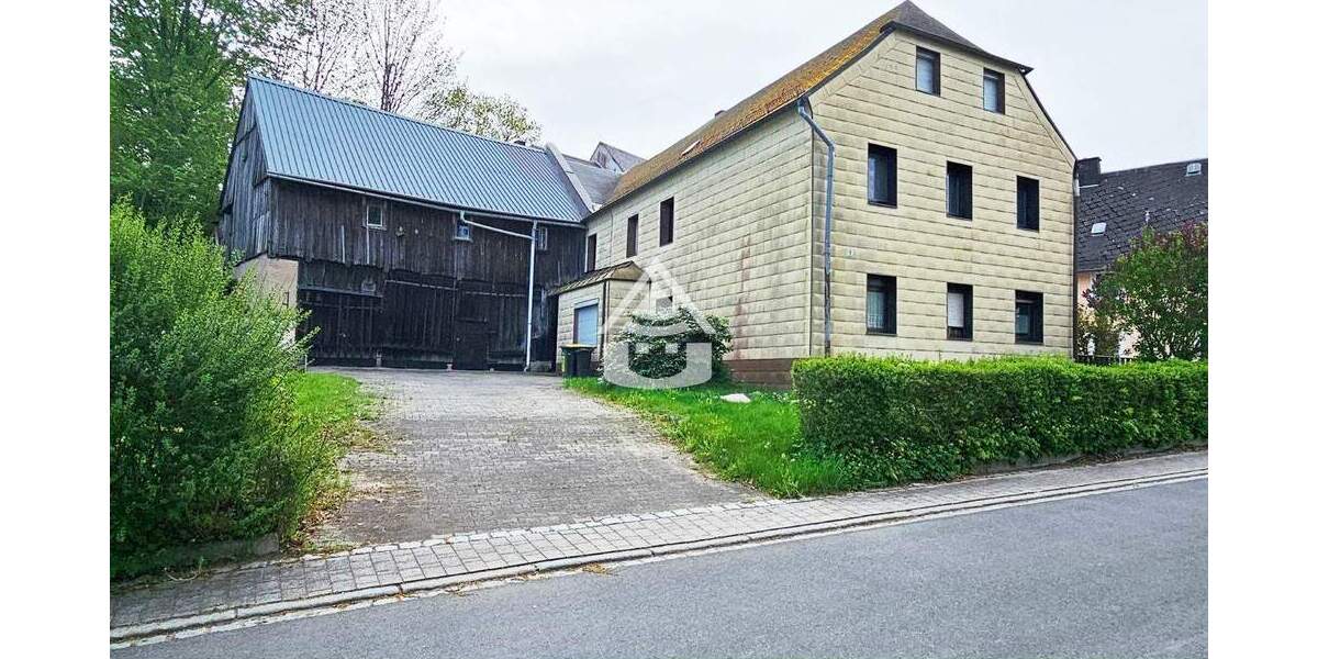Bauernhaus, Landhaus Höchstädt im Fichtelgebirge Höchstädt - 8 Zimmer, 215 m&sup2;, 195.000&euro; | Angebot:25769216