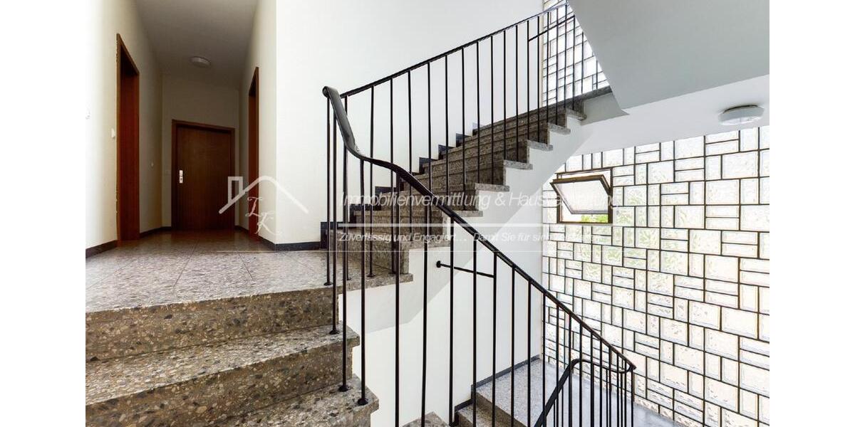 Etagenwohnung Hof Altstadt - 1 Zimmer, 30 m&sup2;, 375&euro; | Angebot:25988920