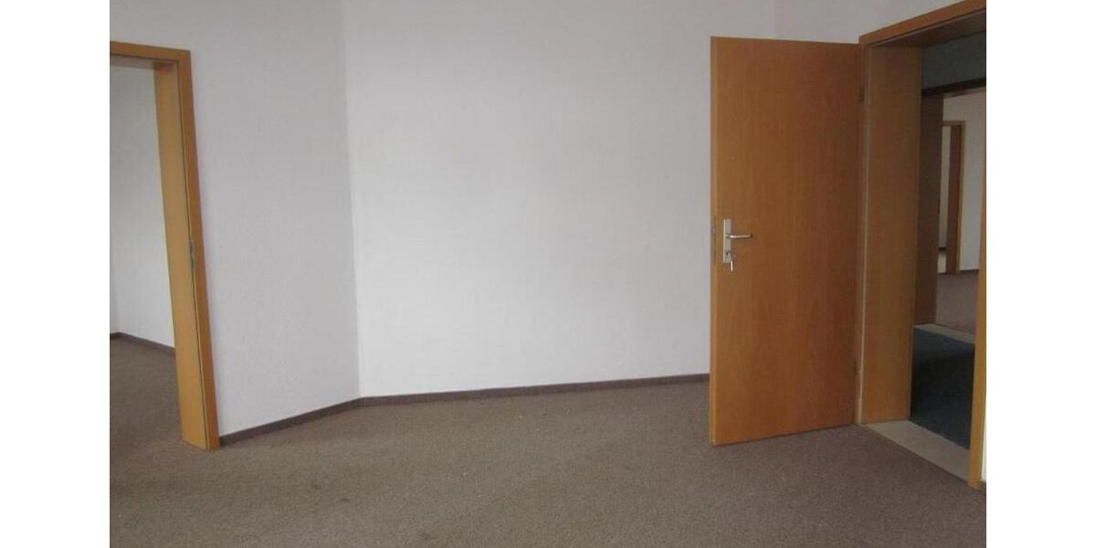 Etagenwohnung Plauen Altstadt - 5 Zimmer, 150 m&sup2;, 750&euro; | Angebot:25349247