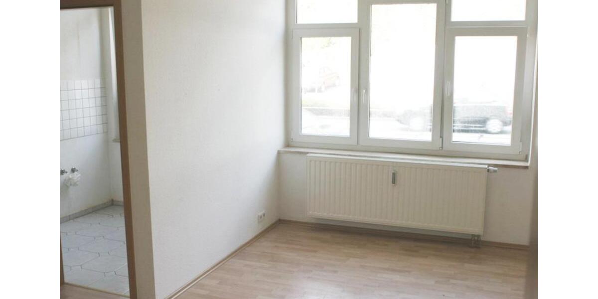 Etagenwohnung Plauen - 3 Zimmer, 66 m&sup2;, 335&euro; | Angebot:25838534