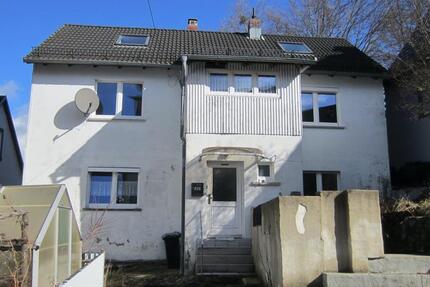 Haus Marktleugast - 6 Zimmer, 150 m&sup2;, 135.000&euro; | Angebot:25589667