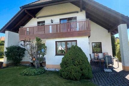 Haus Selbitz - 6 Zimmer, 197 m&sup2;, 399.000&euro; | Angebot:25381328