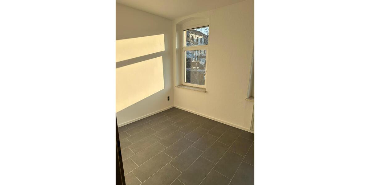 Etagenwohnung Plauen Altstadt - 3 Zimmer, 66 m&sup2;, 395&euro; | Angebot:25992539