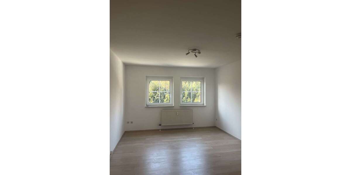 Etagenwohnung Jößnitz Jößnitz - 1 Zimmer, 39 m&sup2;, 230&euro; | Angebot:25208921