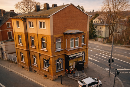 Haus Hof Altstadt - 10 Zimmer, 257 m&sup2;, 239.000&euro; | Angebot:26248432