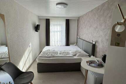 Haus Adorf - 8 Zimmer, 400 m&sup2;, 385.000&euro; | Angebot:25473032