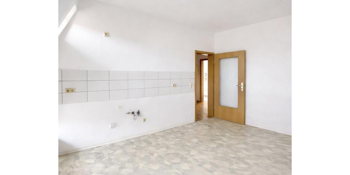 Dachgeschoßwohnung Plauen Altstadt - 2 Zimmer, 53 m&sup2;, 275&euro; | Angebot:25053034