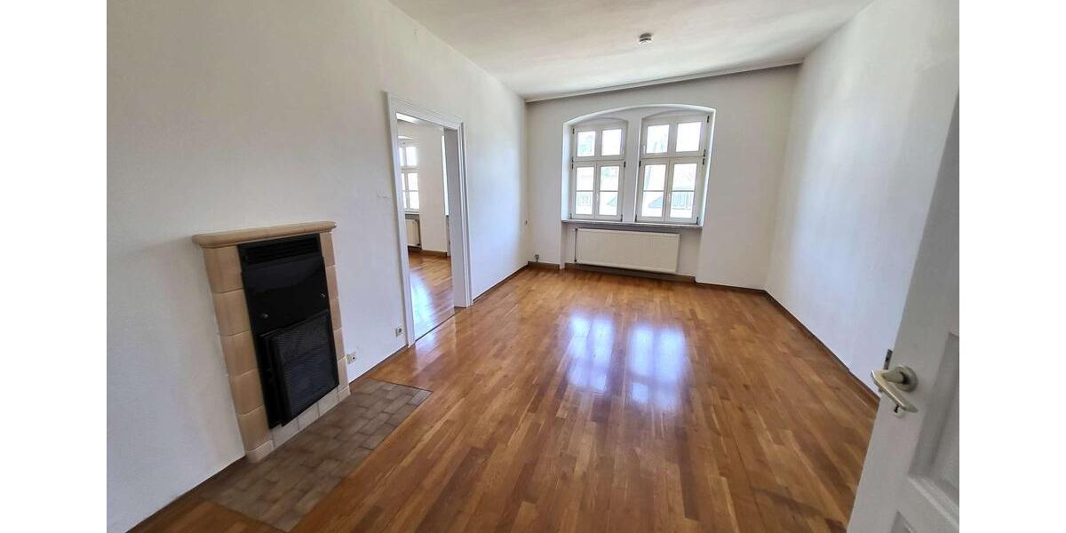 Etagenwohnung Hof Altstadt - 3 Zimmer, 110 m&sup2;, 695&euro; | Angebot:26338552