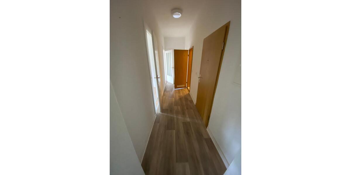 Etagenwohnung Plauen Alt Chrieschwitz - 3 Zimmer, 73 m&sup2;, 327&euro; | Angebot:9060663