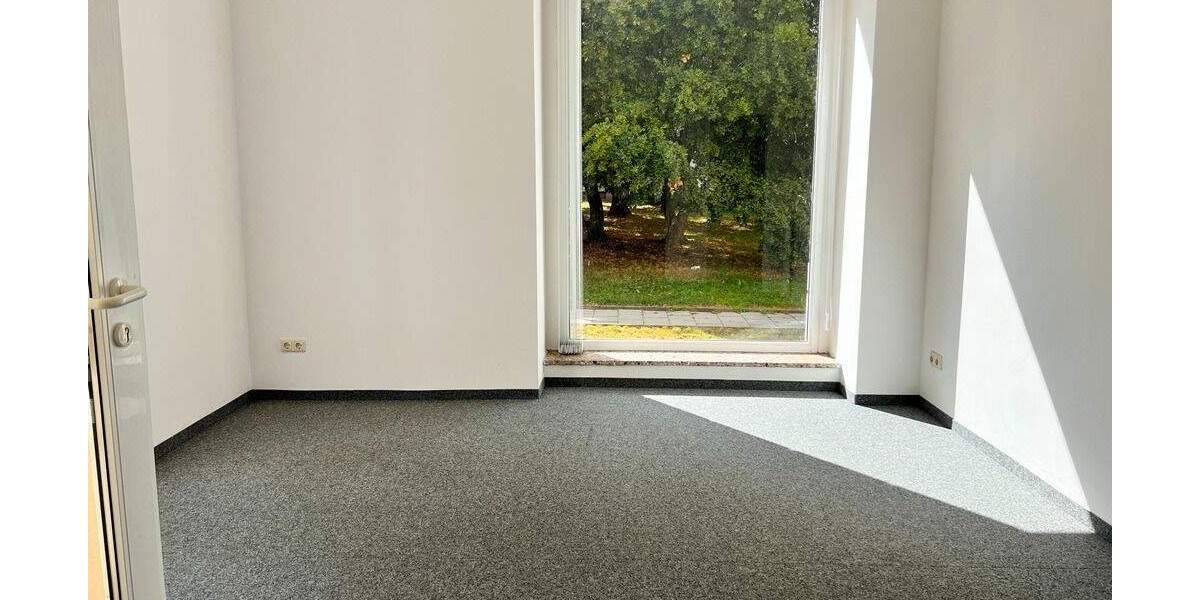 Gewerbeobjekt Plauen Haselbrunn - 2 Zimmer, 55 m&sup2;, 275&euro; | Angebot:25776819