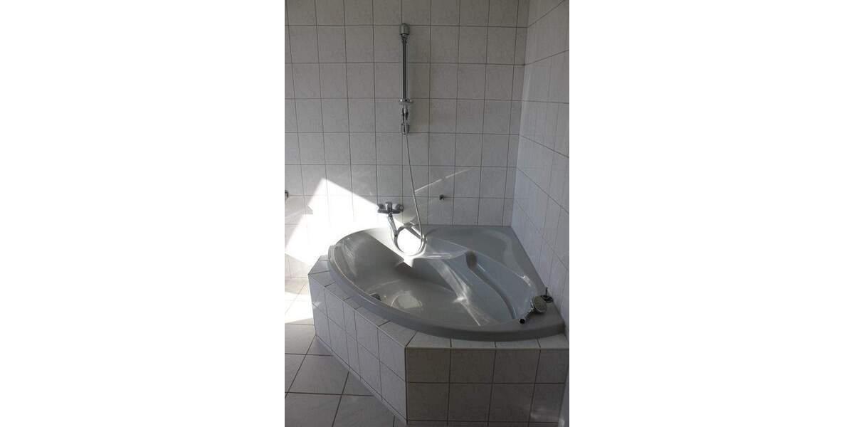 Etagenwohnung Plauen Stadtmitte - 2 Zimmer, 63 m&sup2;, 39.000&euro; | Angebot:25736232