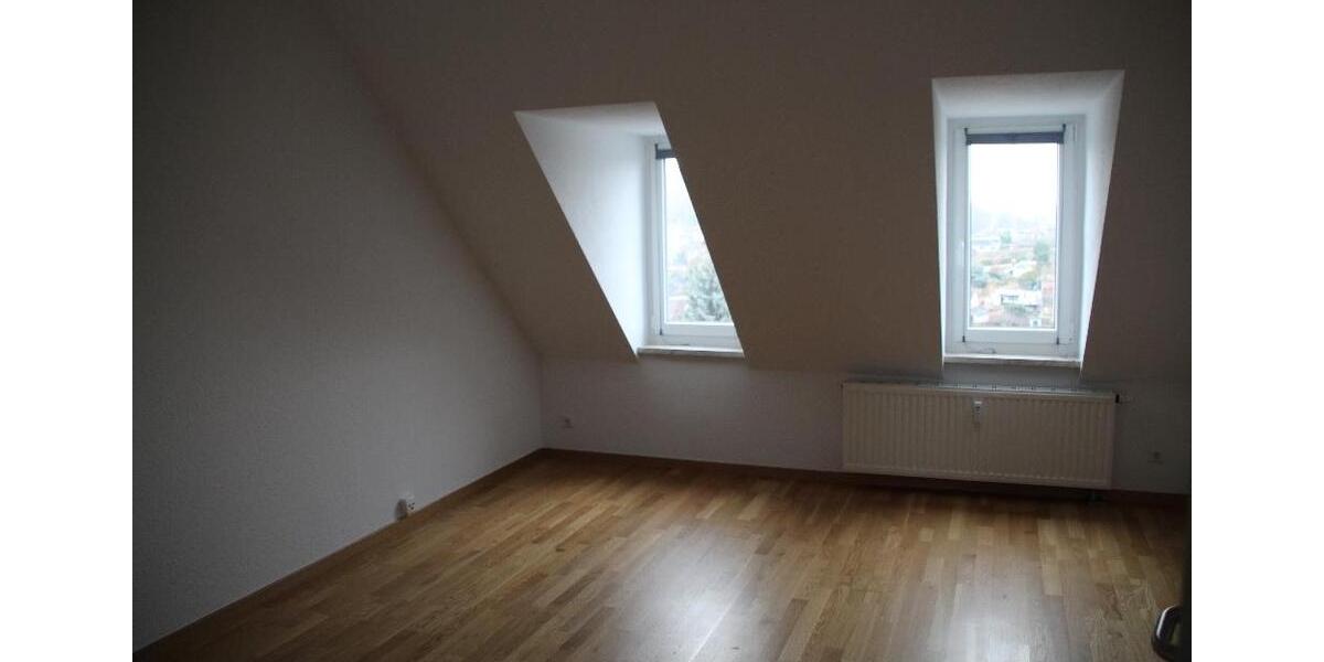 Dachgeschoßwohnung Plauen Bahnhofsvorstadt - 2.5 Zimmer, 82 m&sup2;, 315&euro; | Angebot:21228357