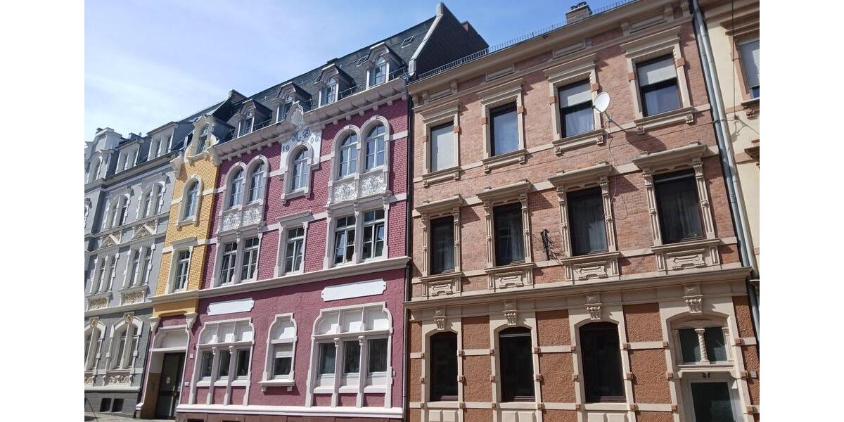 Dachgeschoßwohnung Hof Altstadt - 3 Zimmer, 78 m&sup2;, 529&euro; | Angebot:25086743