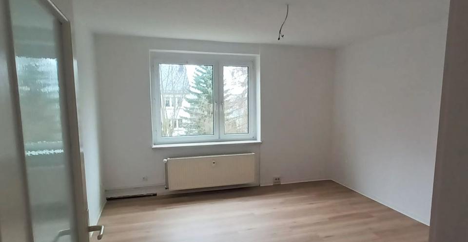 Hochparterre Bad Lobenstein - 3 Zimmer, 58 m&sup2;, 395&euro; | Angebot:26504982