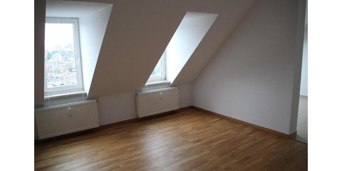 Dachgeschoßwohnung Plauen Bahnhofsvorstadt - 2.5 Zimmer, 82 m&sup2;, 315&euro; | Angebot:21228357